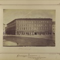 Bajcsy-Zsilinszky út (Váci körút) 17 a-b. (Ybl Miklós, 1862.), Balassa János sebész háza. A felvétel 1880-1890 között készült. A kép forrását kérjük így adja meg: Fortepan / Budapest Főváros Levéltára. Levéltári jelzet: HU.BFL.XV.19.d.1.05.003