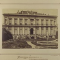 Pollack Mihály tér 10. (Eszterházy utca 40.) a Károlyi-palota kerti homlokzata. A felvétel 1881 előtt készült. A kép forrását kérjük így adja meg: Fortepan / Budapest Főváros Levéltára. Levéltári jelzet: HU.BFL.XV.19.d.1.05.007