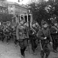 Szent István körút a Nyugati térről nézve, balra a Bihari János (Sólyom) utca torkolata.