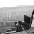 Orczy-kert, Ludovika garázsok, háttérben a Diószeghy Sámuel (Örömvölgy) utca 42. és 44.