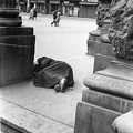 Blaha Lujza tér, Nemzeti Színház, háttérben a Rákóczi út.