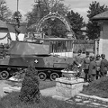 Mátyásföld, Újszász utca 41-43. Magyar Királyi Honvéd gépkocsiszertár díszudvara, haditechnikai bemutató.