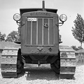 Mátyásföld, Újszász utca 41-43. Magyar Királyi Honvéd gépkocsiszertár, szovjet gyártmányú S-65 Sztalinyec traktor.