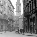 Városház utca a Kossuth Lajos utca (Ferencesek temploma) felé nézve.