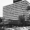 Váci út 77., az Egyesült Izzólámpa és Villamossági Rt. központi igazgatási épülete. Balra a Pintér József utca torkolata.