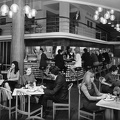 Pozsonyi út 38-40., Dunapark presszó.