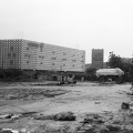 a Prager Strasse-n épülő CENTRUM áruház hátsó frontja.